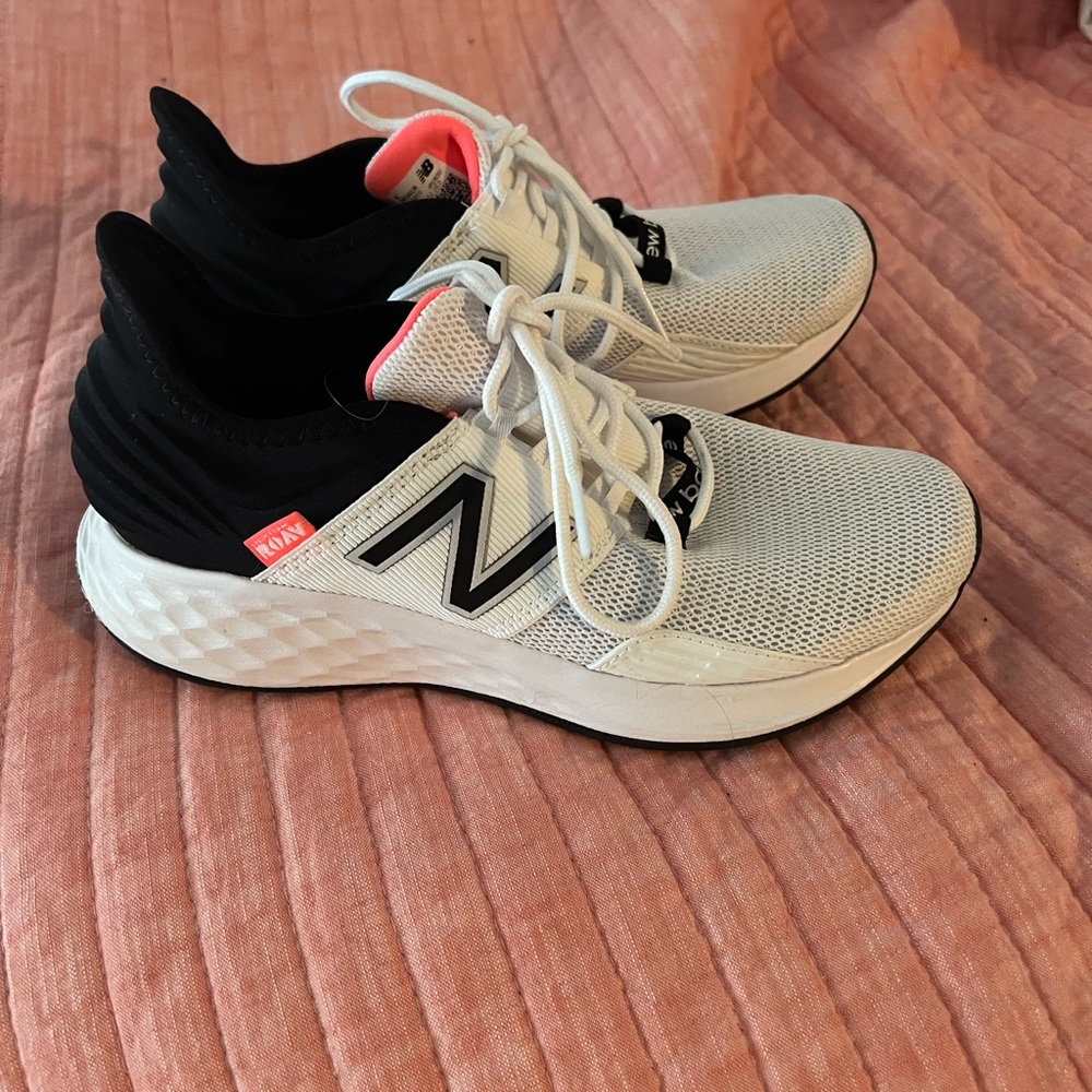 Womans road new balance